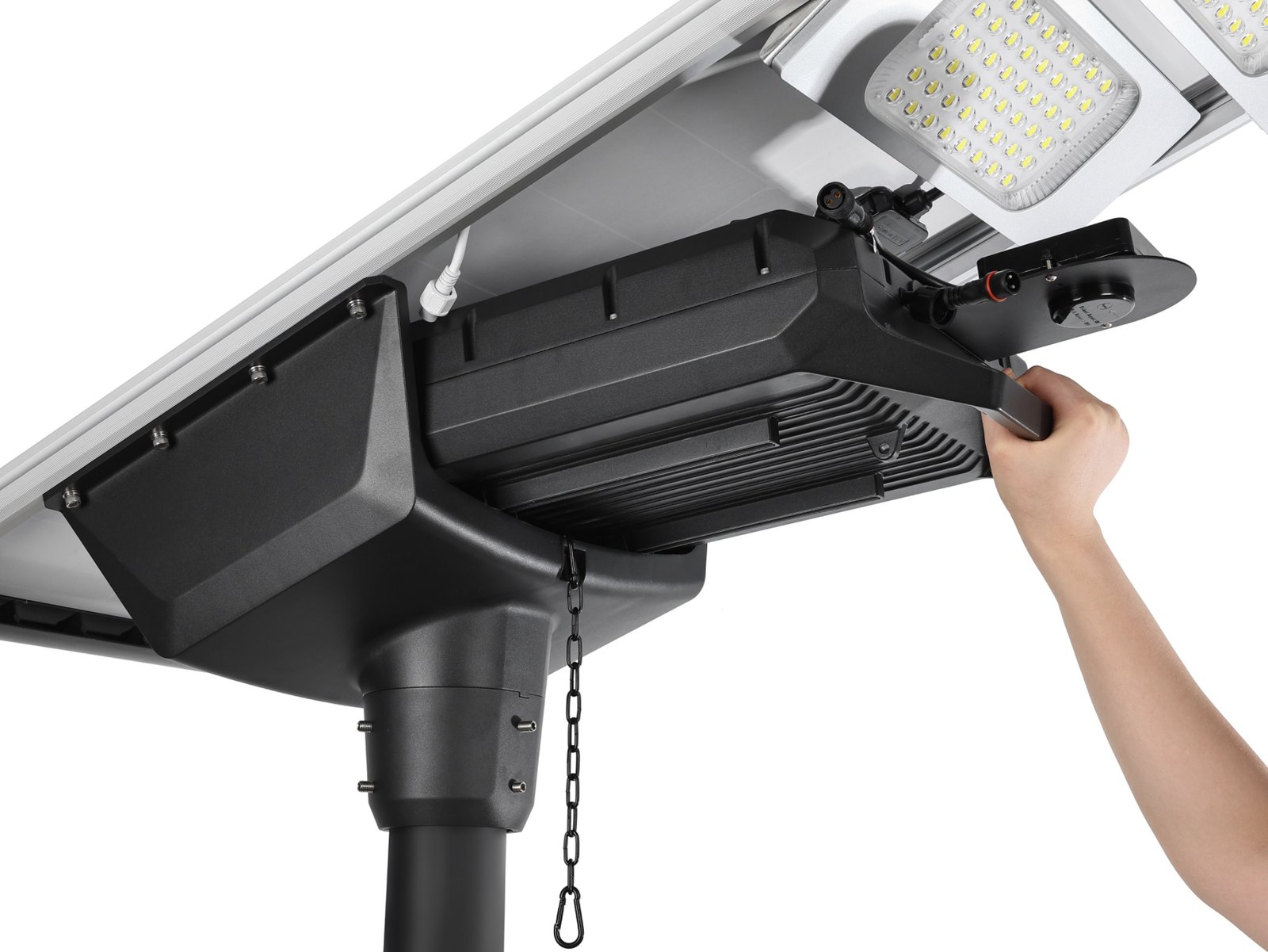 QH Series installation and maintenance detail QH Series solar street light controller, LED module and battery-box installation detail